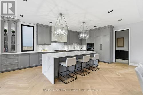 1380 Birchwood Heights Drive, Mississauga, ON - Indoor Photo Showing Kitchen With Upgraded Kitchen