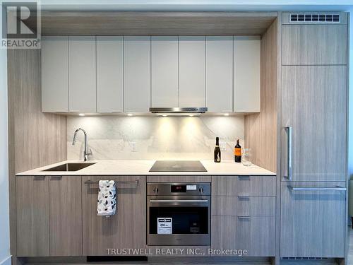 503 - 6 GREENBRIAR ROAD  Toronto, ON M2K 0H6