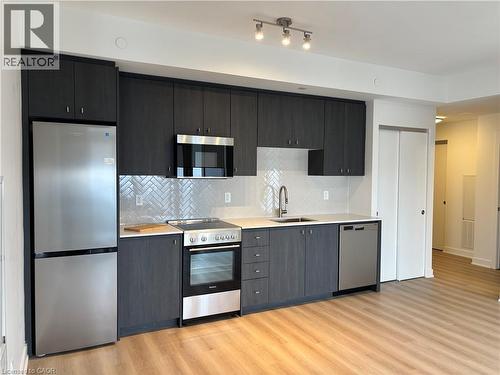 25 Wellington Street S Unit# 2912, Kitchener, ON - Indoor Photo Showing Kitchen With Stainless Steel Kitchen