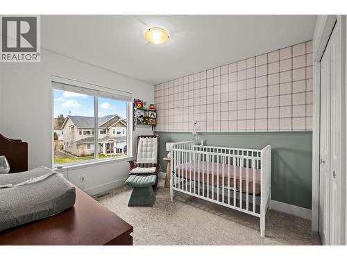 472 Sugars Avenue, Kelowna, BC - Indoor Photo Showing Bedroom