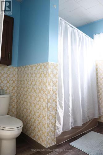 38 Hummel Street, North Dundas, ON - Indoor Photo Showing Bathroom