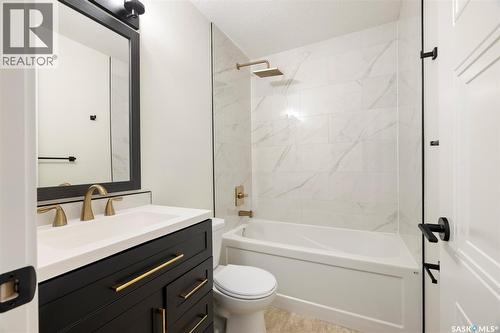 78 Sunset Drive, Regina, SK - Indoor Photo Showing Bathroom