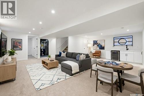 78 Sunset Drive, Regina, SK - Indoor Photo Showing Living Room