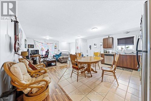102 Henry Street, Barrie, ON - Indoor Photo Showing Dining Room
