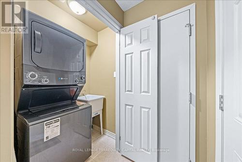 102 Henry Street, Barrie, ON - Indoor Photo Showing Laundry Room