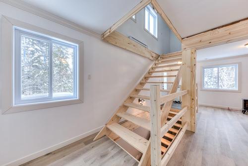 Escalier - 101 Mtée Manitonga, Lac-Supérieur, QC - Indoor Photo Showing Other Room