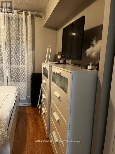 512 - 5940 Yonge Street, Toronto, ON - Indoor