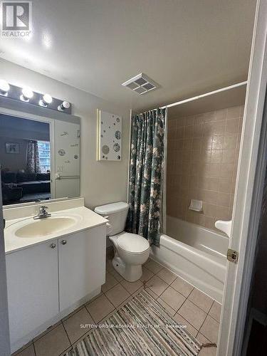 512 - 5940 Yonge Street, Toronto, ON - Indoor Photo Showing Bathroom