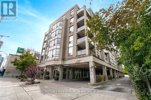 512 - 5940 Yonge Street, Toronto, ON - Outdoor