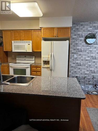 512 - 5940 Yonge Street, Toronto, ON - Indoor Photo Showing Kitchen With Double Sink