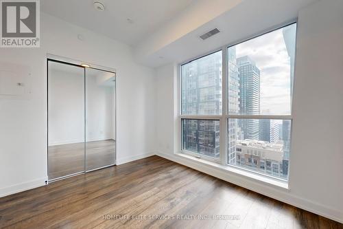 702 - 327 King Street W, Toronto, ON - Indoor Photo Showing Other Room