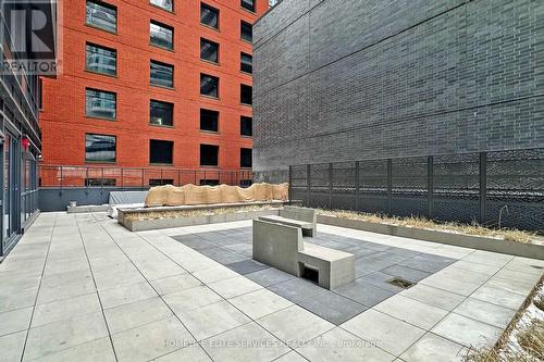 702 - 327 King Street W, Toronto, ON - Outdoor