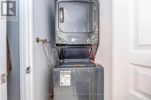 802 - 2240 Lake Shore Boulevard W, Toronto, ON - Indoor Photo Showing Laundry Room