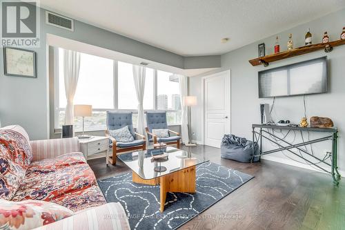 802 - 2240 Lake Shore Boulevard W, Toronto, ON - Indoor Photo Showing Living Room