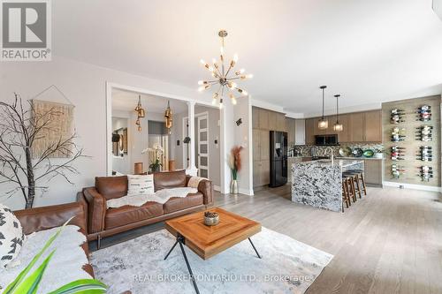 373 River Landing Avenue, Ottawa, ON - Indoor Photo Showing Living Room