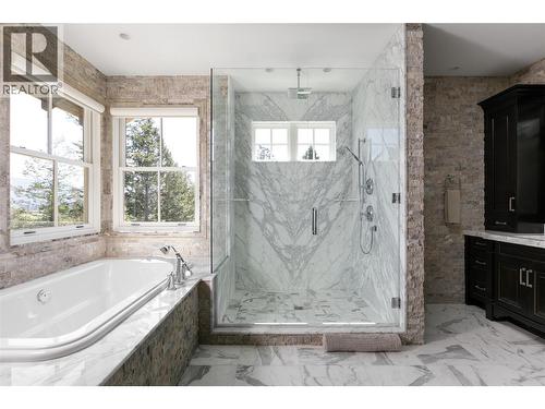 622 Jigger Place, Vernon, BC - Indoor Photo Showing Bathroom