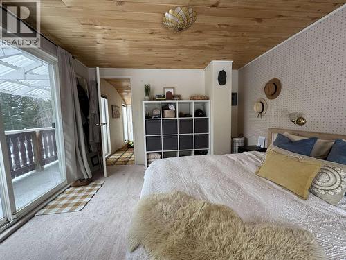 2650 Rose Drive, 150 Mile House, BC - Indoor Photo Showing Bedroom