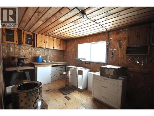 2650 Rose Drive, 150 Mile House, BC - Indoor