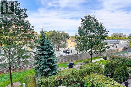 209 - 525 Wilson Avenue, Toronto, ON - Outdoor