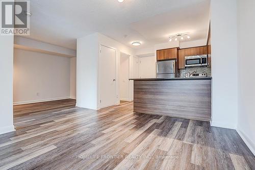 209 - 525 Wilson Avenue, Toronto, ON - Indoor Photo Showing Kitchen