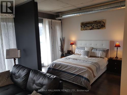 713 - 32 Trolley Crescent, Toronto, ON - Indoor Photo Showing Bedroom