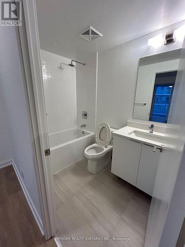 3302 - 2033 Kennedy Road, Toronto, ON - Indoor Photo Showing Bathroom