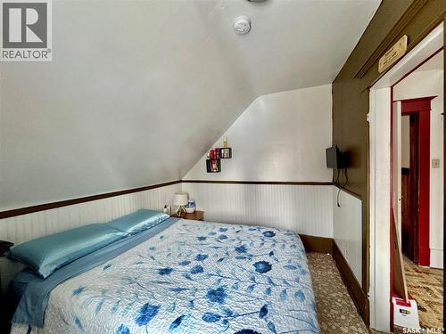 152 Sixth Avenue N, Yorkton, SK - Indoor Photo Showing Bedroom