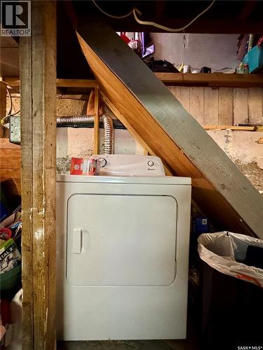 152 Sixth Avenue N, Yorkton, SK - Indoor Photo Showing Laundry Room