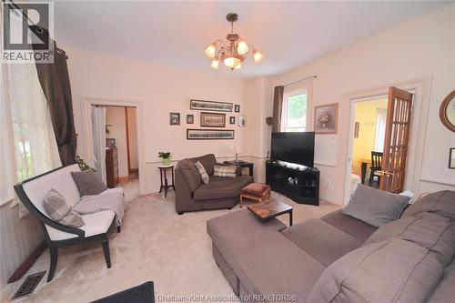 49 Erie Street South, Ridgetown, ON - Indoor Photo Showing Living Room