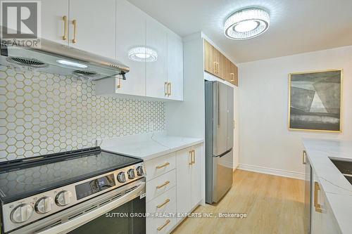 713 - 35 Trailwood Drive, Mississauga, ON - Indoor Photo Showing Kitchen