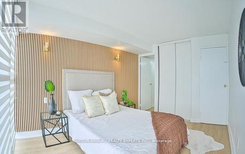 713 - 35 Trailwood Drive, Mississauga, ON - Indoor Photo Showing Bedroom