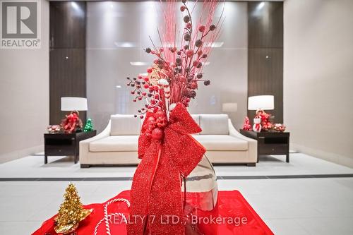 220 - 2035 Sheppard Avenue E, Toronto, ON - Indoor