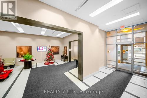 220 - 2035 Sheppard Avenue E, Toronto, ON - Indoor
