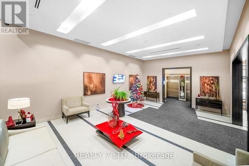 220 - 2035 Sheppard Avenue E, Toronto, ON - Indoor Photo Showing Other Room