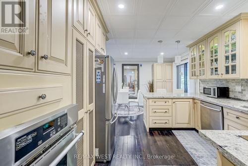 661 Regional Road 21, Uxbridge, ON - Indoor Photo Showing Kitchen With Stainless Steel Kitchen With Upgraded Kitchen