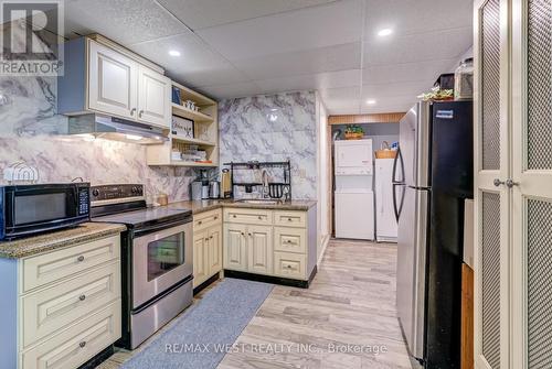 661 Regional Road 21, Uxbridge, ON - Indoor Photo Showing Kitchen