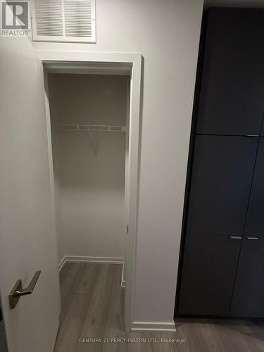 23 - 17 Lytham Green Circle, Newmarket, ON - Indoor