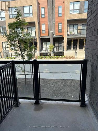 23 - 17 Lytham Green Circle, Newmarket, ON - Outdoor With Balcony