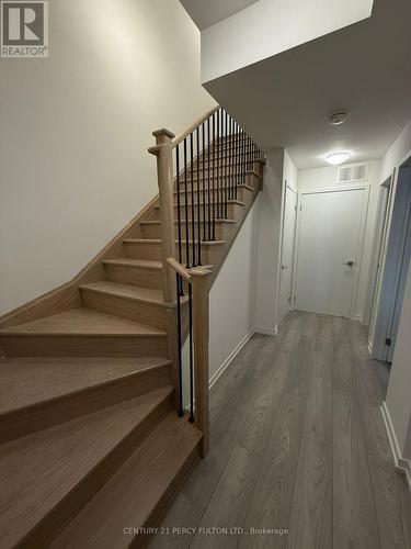 23 - 17 Lytham Green Circle, Newmarket, ON - Indoor Photo Showing Other Room