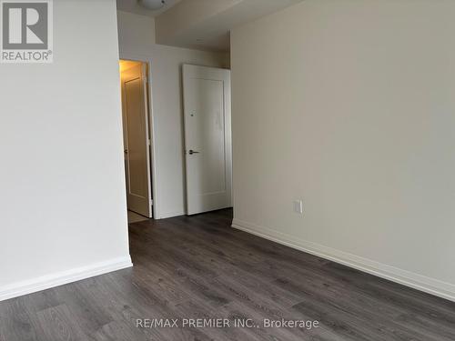 1410 - 8960 Jane Street, Vaughan, ON - Indoor Photo Showing Other Room