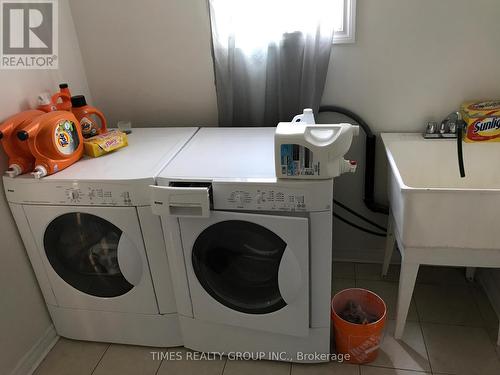 30 Claire Drive, Barrie, ON - Indoor Photo Showing Laundry Room