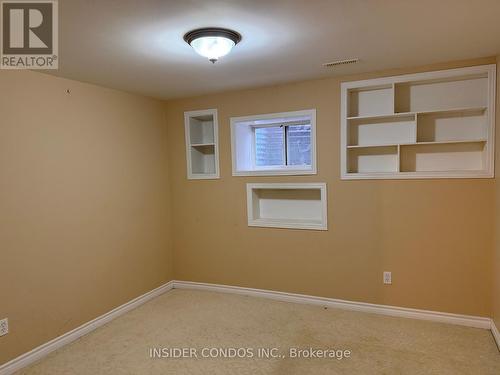 927 Gaslight Way, Mississauga, ON - Indoor Photo Showing Other Room