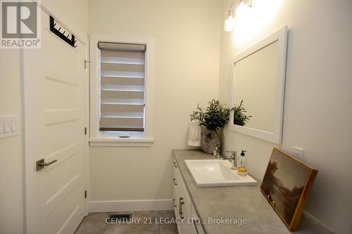 675 Winchester Avenue S, North Perth, ON - Indoor Photo Showing Bathroom