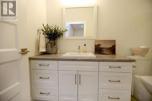675 Winchester Avenue S, North Perth, ON - Indoor Photo Showing Bathroom