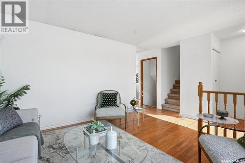226 Stillwater Drive, Saskatoon, SK - Indoor Photo Showing Living Room