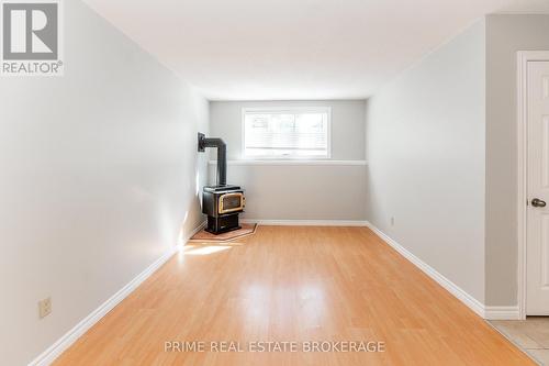 Photos are of another rental unit within building - 1 - 219 Emerson Avenue, London South (South H), ON - Indoor Photo Showing Other Room