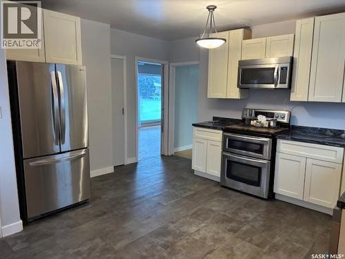 124 8Th Avenue W, Canora, SK - Indoor Photo Showing Kitchen