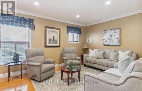 259 O'Donoghue Unit1 Avenue, Oakville, ON - Indoor Photo Showing Living Room