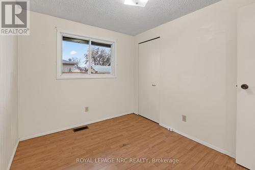 17 Elma Street, St. Catharines (Lakeport), ON - Indoor Photo Showing Other Room