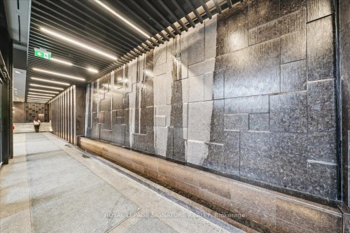 1313-120 Broadway Avenue, Toronto, ON - Indoor